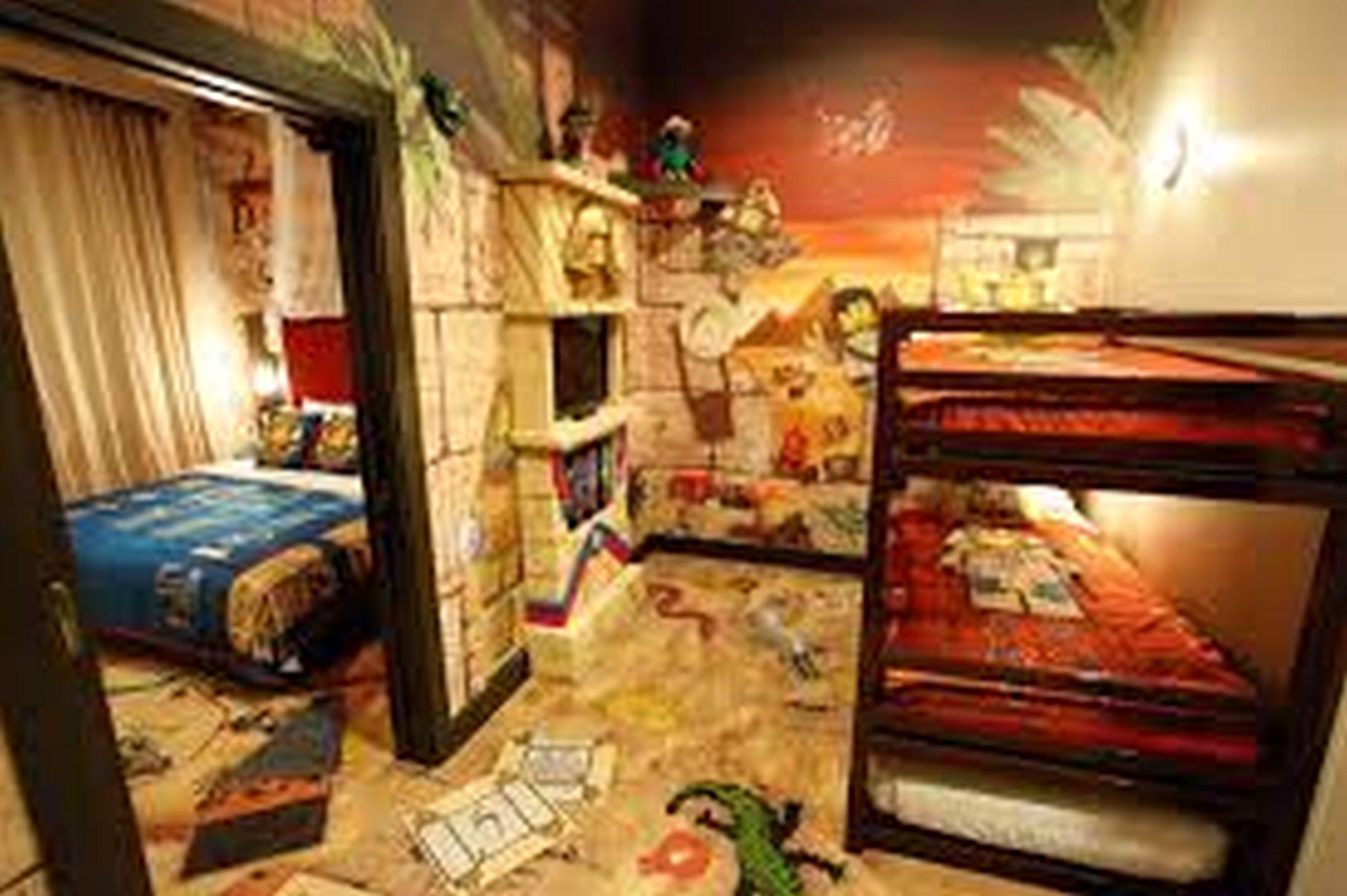 Legoland Malaysia Hotel Nusajaya  Exteriör bild A typical dorm room at the University of Michigan