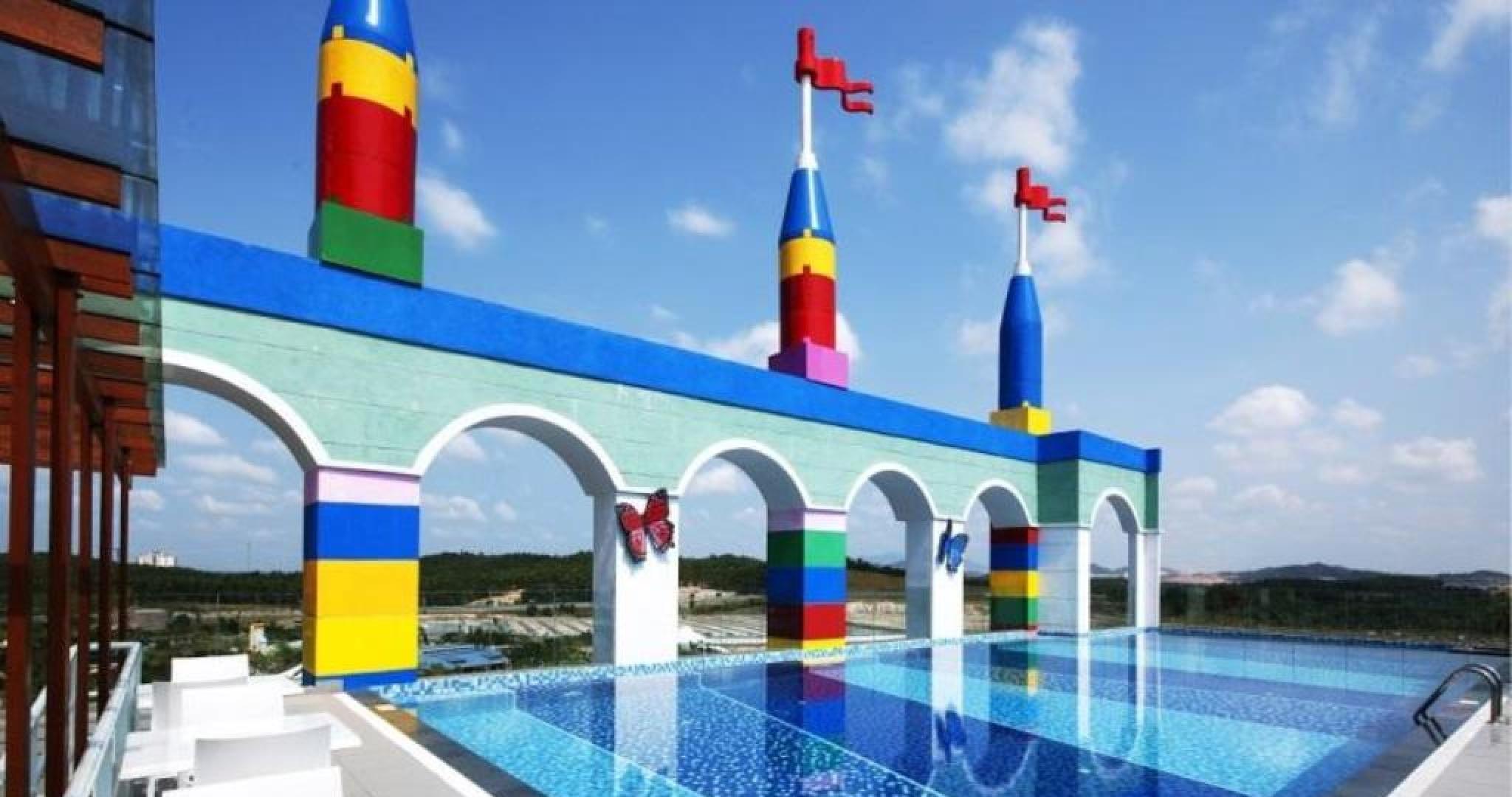 Legoland Malaysia Hotel Nusajaya  Exteriör bild The bridge at Legoland Florida