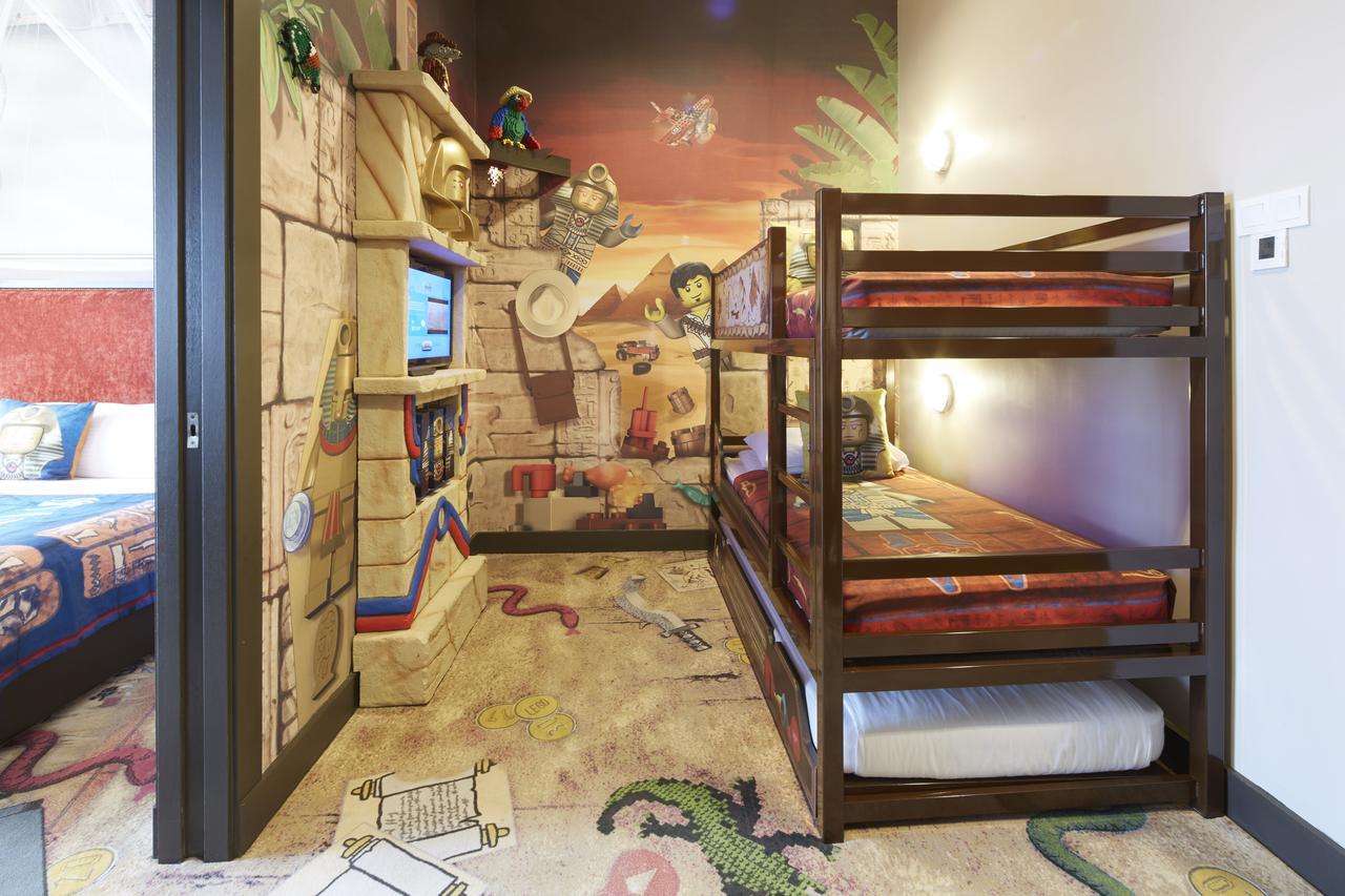 Legoland Malaysia Hotel Nusajaya  Exteriör bild A bunk bed in a hotel room